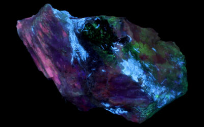 SC1312 – Baratovite, Agrellite from Dara-i-Pioz, Tajikistan