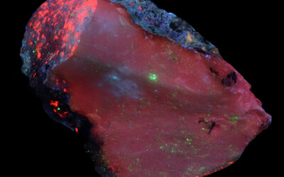 SC1352 – Roeblingite nodule from the Franklin Mine, NJ